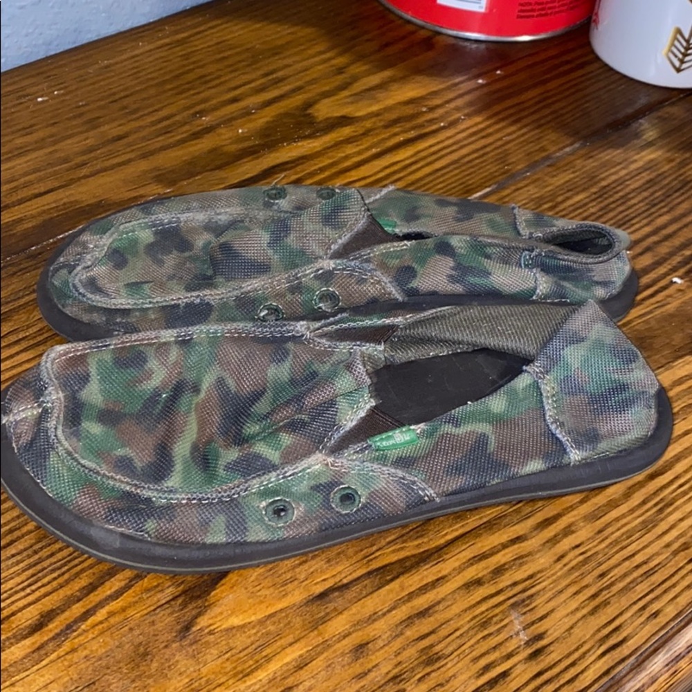 Boys Sanuk camo shoes